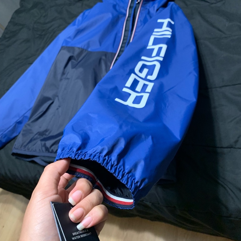 Tommy Hilfiger- Size M- “Blu” Windbreaker